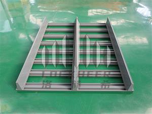 半鋪模具輕鋼托盤-模具輕鋼棧板-半埔模具輕鋼噴塑托盤